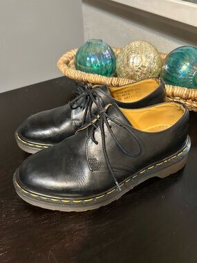 DOC DR MARTENS Vintage Made In England Black Oxford Shoes